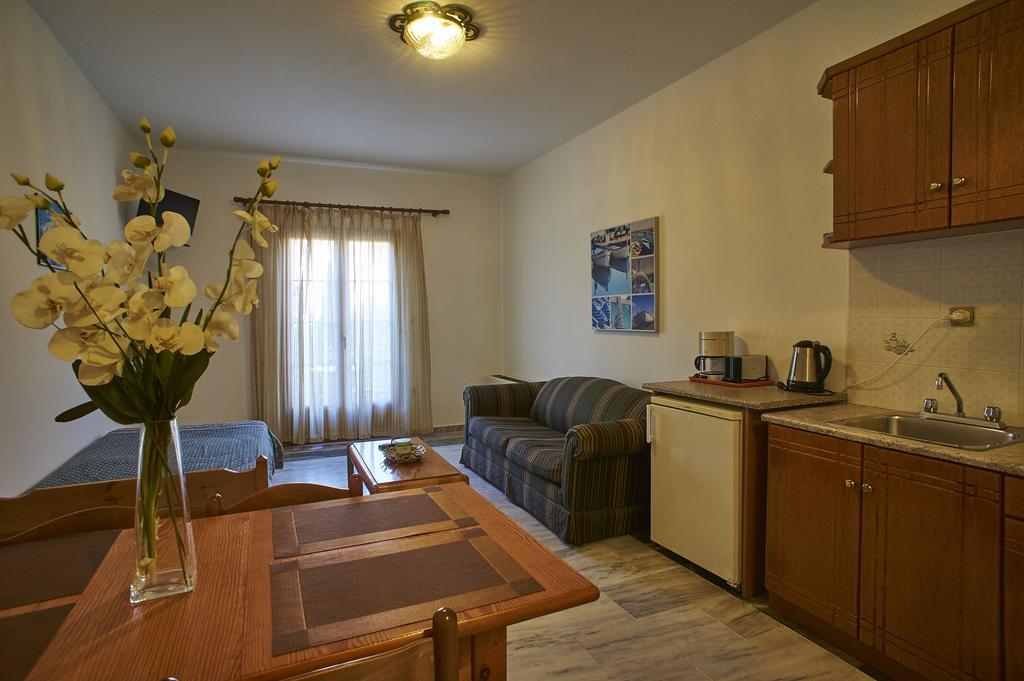 Christinantzela Apartments Kokkári Eksteriør bilde